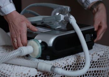 Komunikat Ogólnopolskiego Związku Świadczeniodawców Wentylacji Mechanicznej (OZŚWM) dotyczący wstrzymania przyjęć nowych pacjentów od 15 stycznia 2026 r. przez podmioty zrzeszone w związku